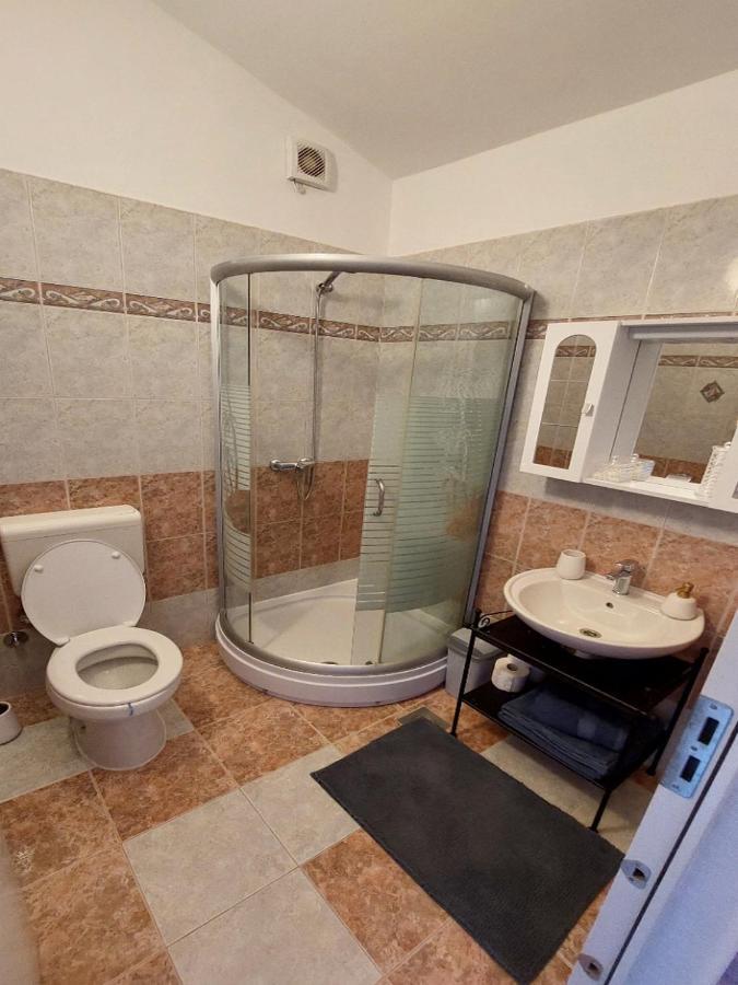Rooms Argo Cres Εξωτερικό φωτογραφία